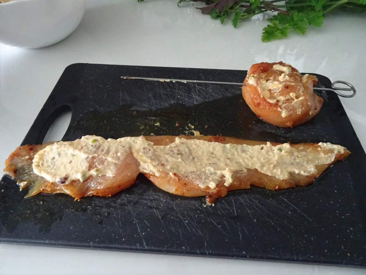 Rezept: Hähnchenspieße, Couscous-Salat und Dattel-Aprikosen-Dip Bild Nr. 8166 Hähnchenspieße, Couscous-Salat und Dattel-Aprikosen-Dip - Rezept - Bild Nr. 8166