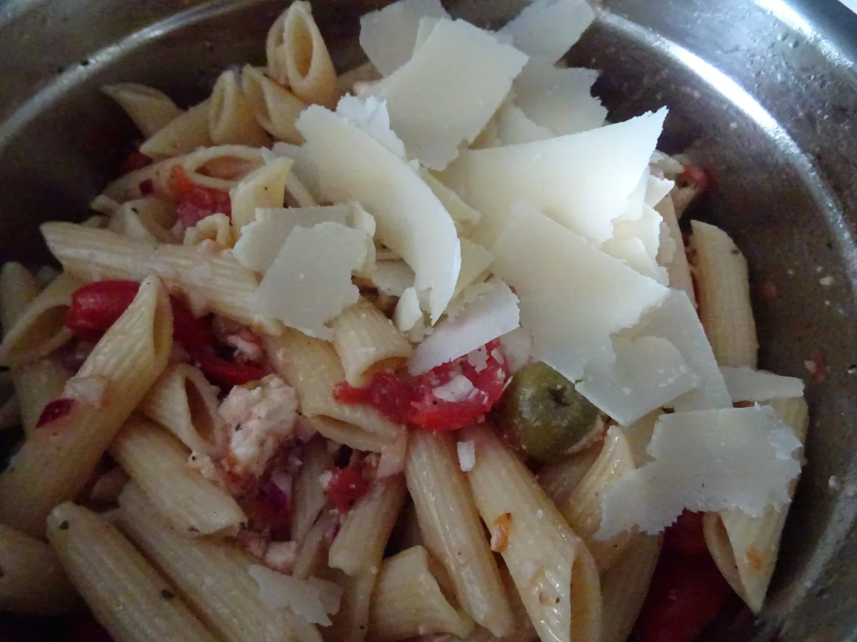 Rezept: "Pizza"-Nudelsalat, Saltimbocca- und Polpette-Spieße mit Rucola-Pesto Bild Nr. 8168 "Pizza"-Nudelsalat, Saltimbocca- und Polpette-Spieße mit Rucola-Pesto - Rezept - Bild Nr. 8168