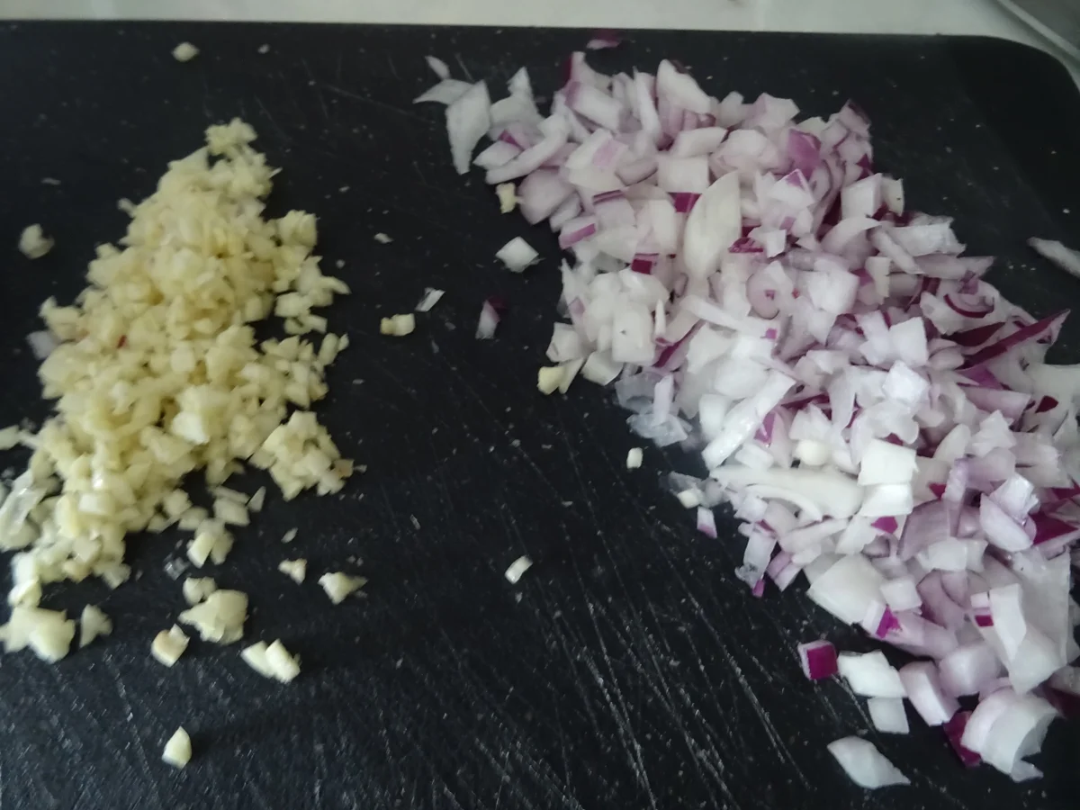 Rezept: "Pizza"-Nudelsalat, Saltimbocca- und Polpette-Spieße mit Rucola-Pesto Bild Nr. 8170 "Pizza"-Nudelsalat, Saltimbocca- und Polpette-Spieße mit Rucola-Pesto - Rezept - Bild Nr. 8170