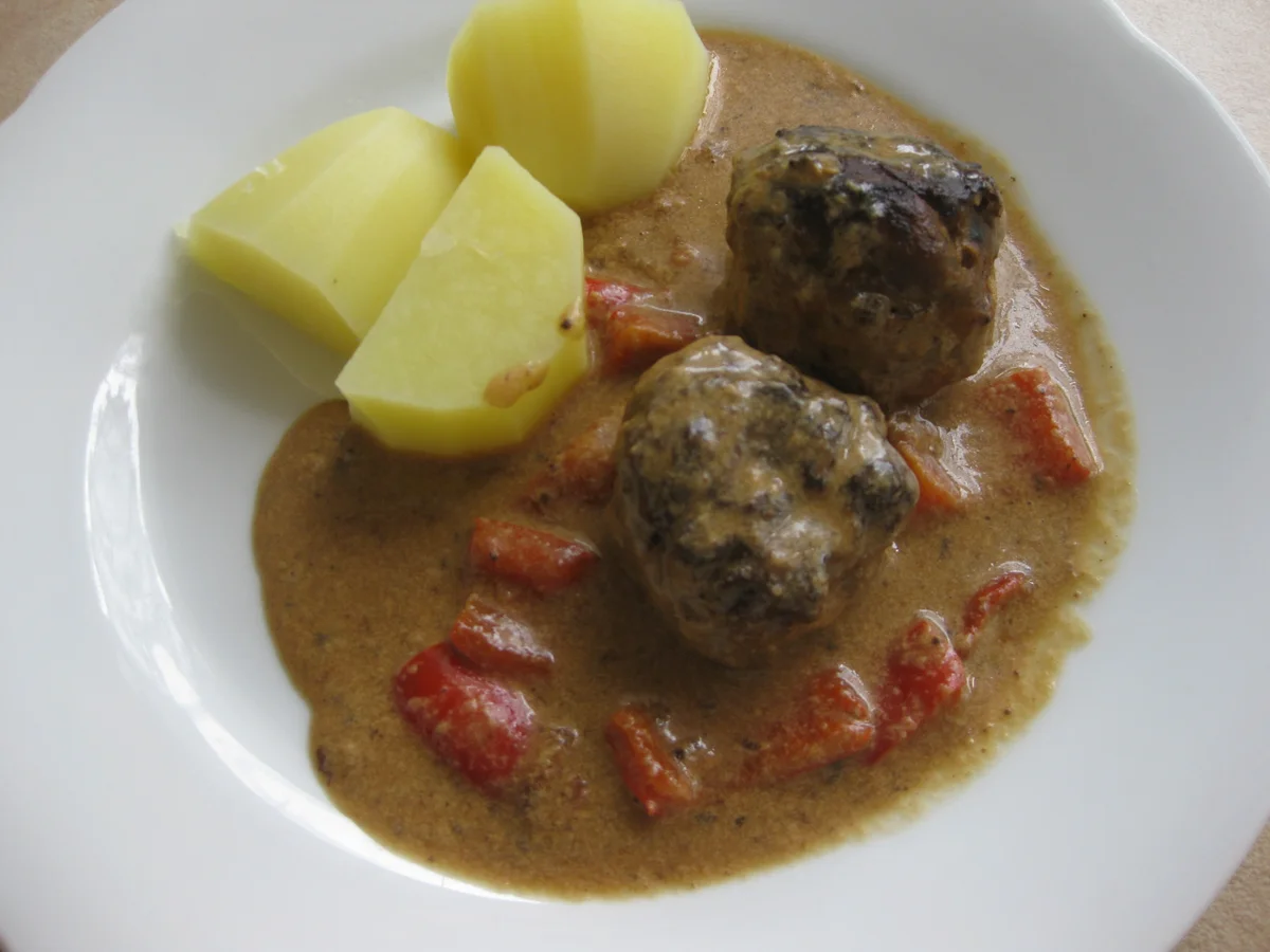 Rezept: Köttbullar mit Paprika-Rahmsauce Bild Nr. 8164 Köttbullar mit Paprika-Rahmsauce - Rezept - Bild Nr. 8164