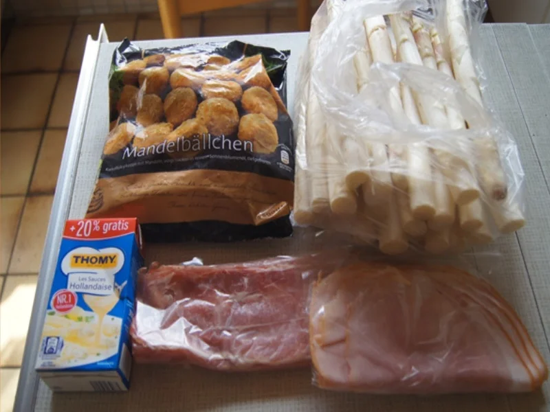 Rezept: Frischer Spargel mit Schinken und Mandelbällchen Bild Nr. 3 Frischer Spargel mit Schinken und Mandelbällchen - Rezept - Bild Nr. 3