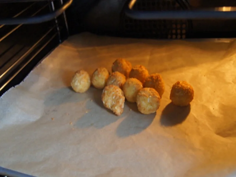 Rezept: Frischer Spargel mit Schinken und Mandelbällchen Bild Nr. 9 Frischer Spargel mit Schinken und Mandelbällchen - Rezept - Bild Nr. 9