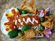 Gekochte Eier auf Balado Art mit Mungokeimlingen und würzigem Erdnusskräcker - Rezept - Bild Nr. 8170