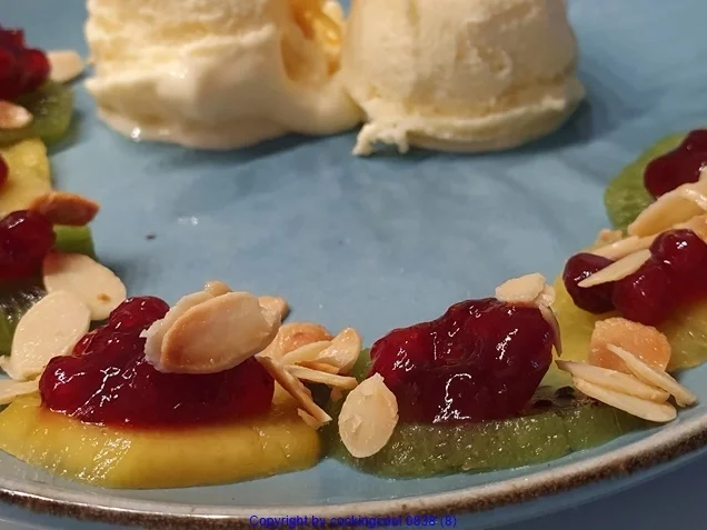 EIS *Vanille* mit Obst und Caramel - Rezept - Bild Nr. 8178