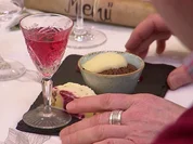 Warmes Schokoladentörtchen mit Himbeersauce und Sabayon - Rezept - Bild Nr. 8177