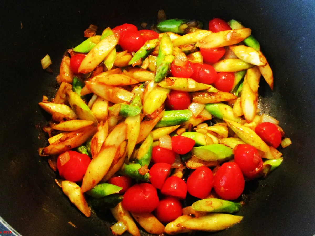 Pasta mit gebratenem Spargel und diversen Begleitern - Rezept - Bild Nr. 8183