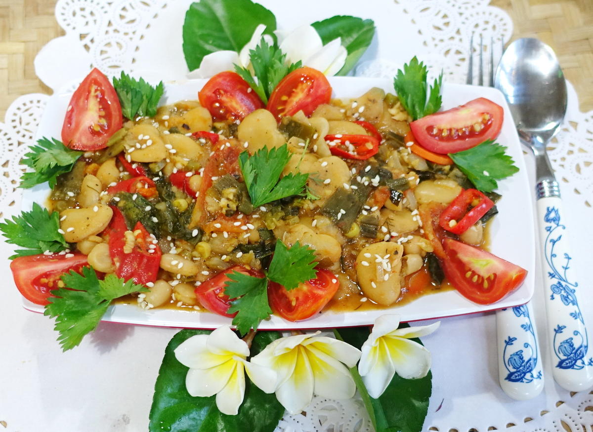 Würzige, balinesische, weiße Bohnen mit Kai-len und Tomaten - Rezept - Bild Nr. 8178