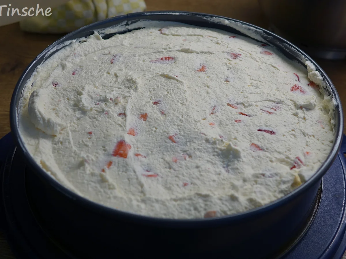 Rezept: Erdbeer-Sahne-Schmand-Torte Bild Nr. 8181 Erdbeer-Sahne-Schmand-Torte - Rezept - Bild Nr. 8181