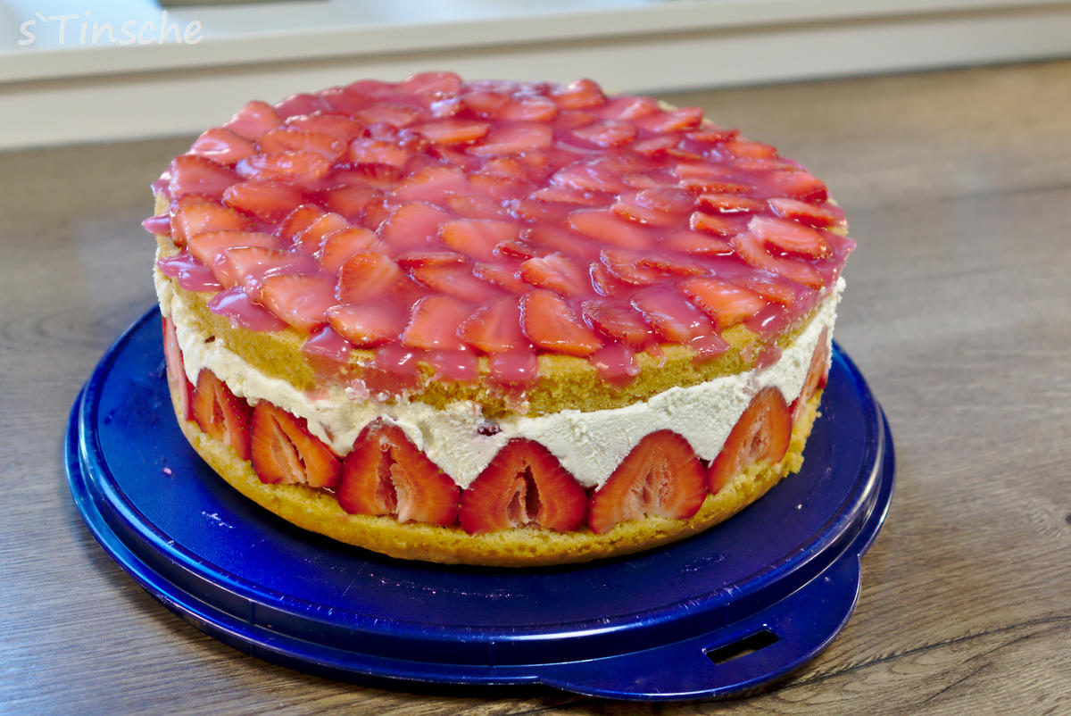 Erdbeer-Sahne-Schmand-Torte - Rezept - Bild Nr. 8185