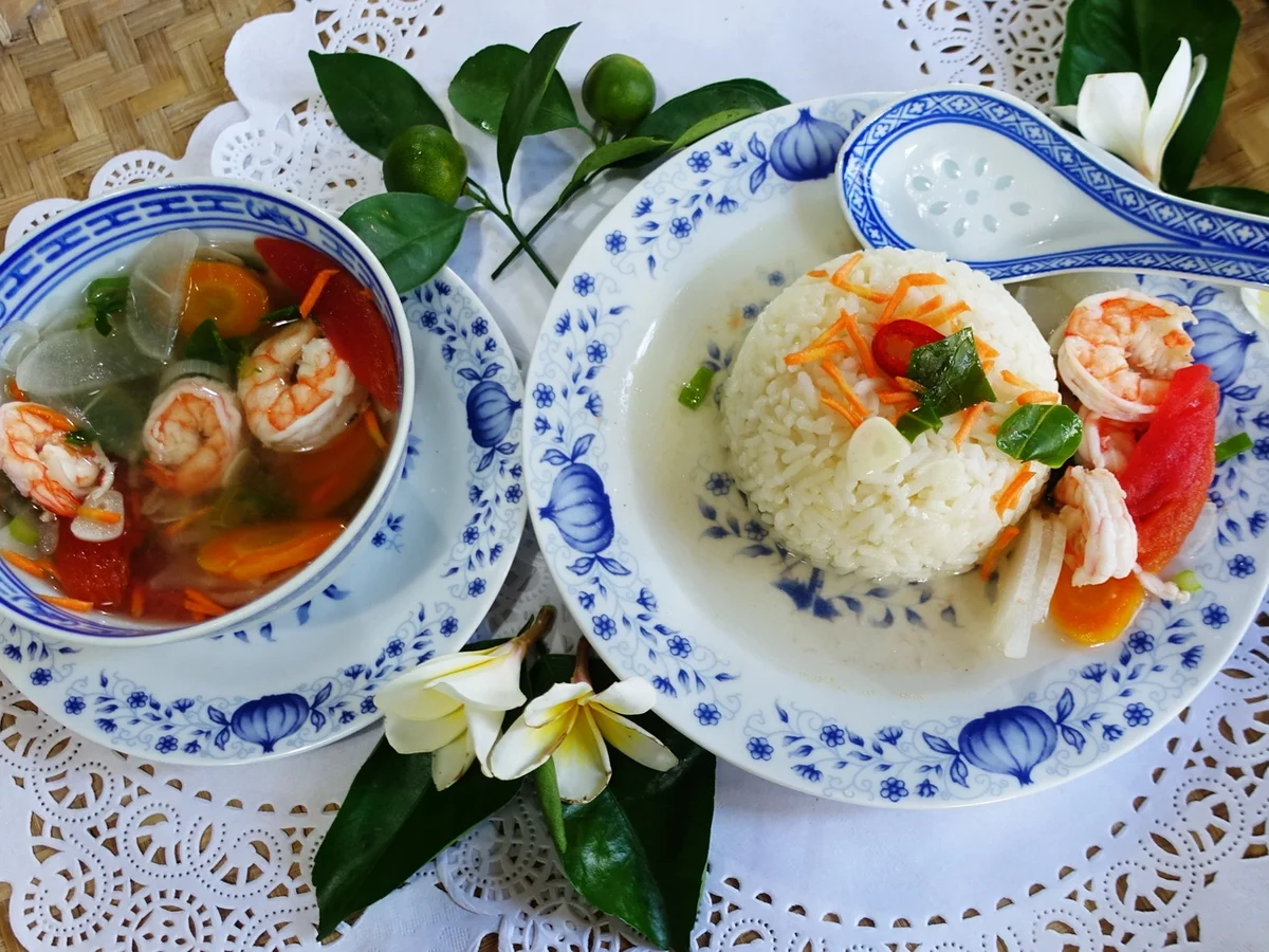 Rettichsuppe mit Garnelen und Kokosreis – Luo Bo Hai Mi Tang - Rezept - Bild Nr. 8178