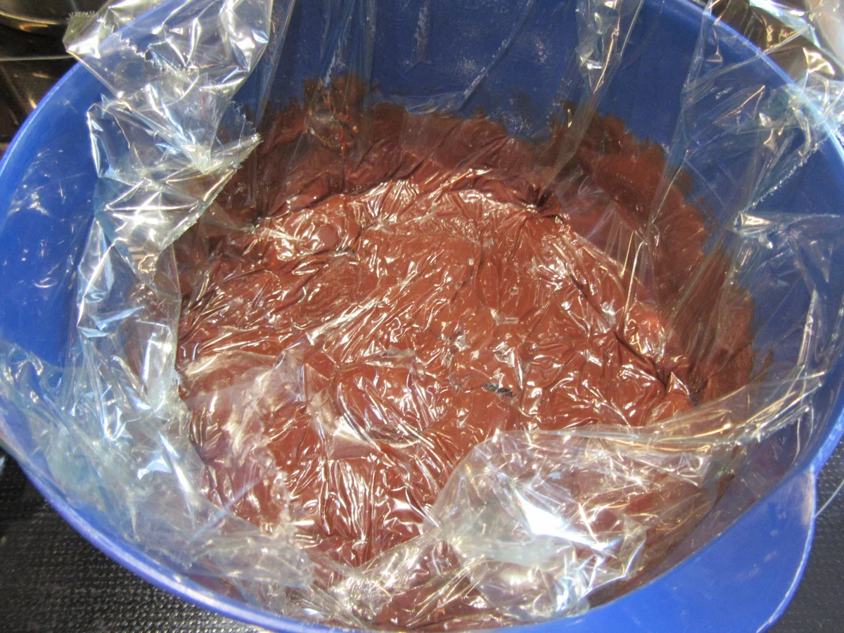 Rezept: Dessert: Schokotörtchen mit Erdbeeren Bild Nr. 8186 Dessert: Schokotörtchen mit Erdbeeren - Rezept - Bild Nr. 8186