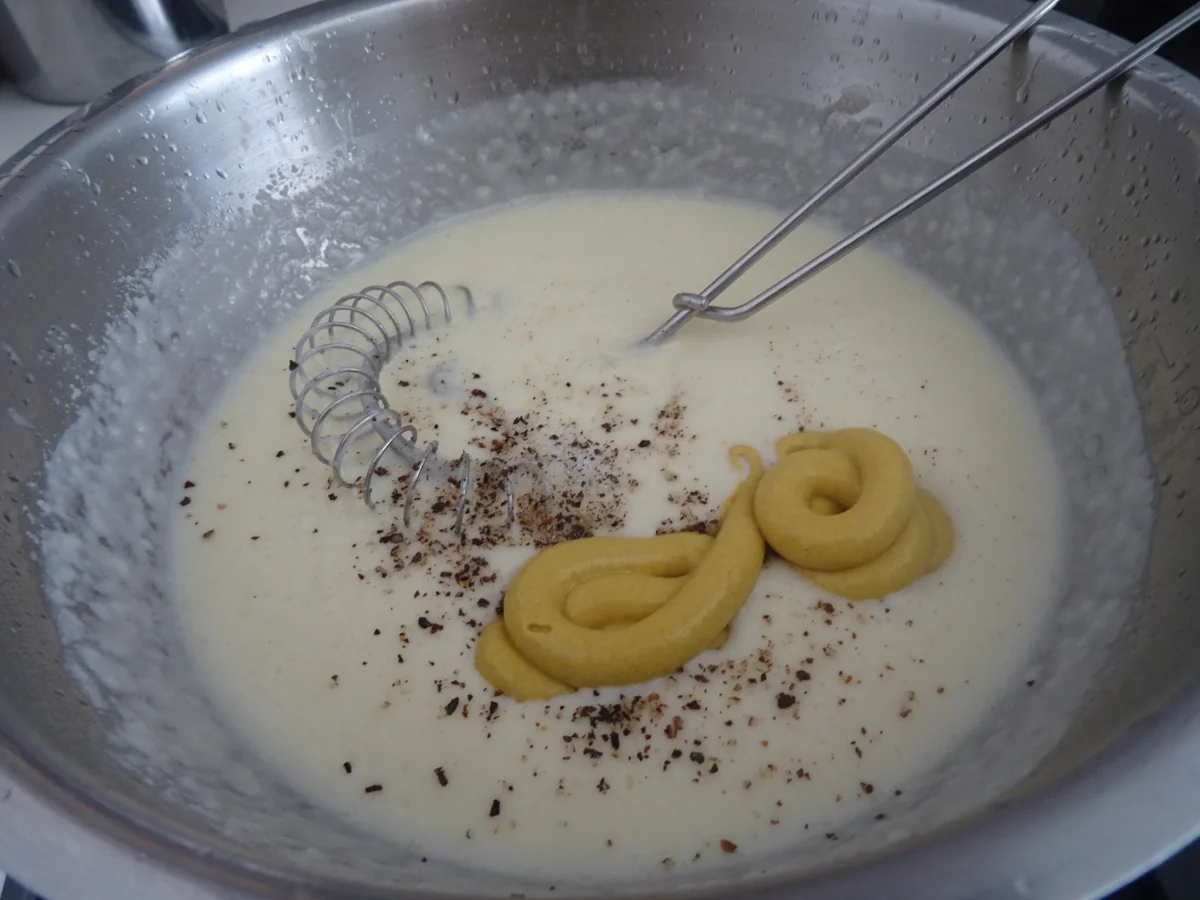 Rezept: Kabeljau in Senfsoße im Ofen gratiniert, mit gebratenem Speck-Lauch Bild Nr. 8183 Kabeljau in Senfsoße im Ofen gratiniert, mit gebratenem Speck-Lauch - Rezept - Bild Nr. 8183