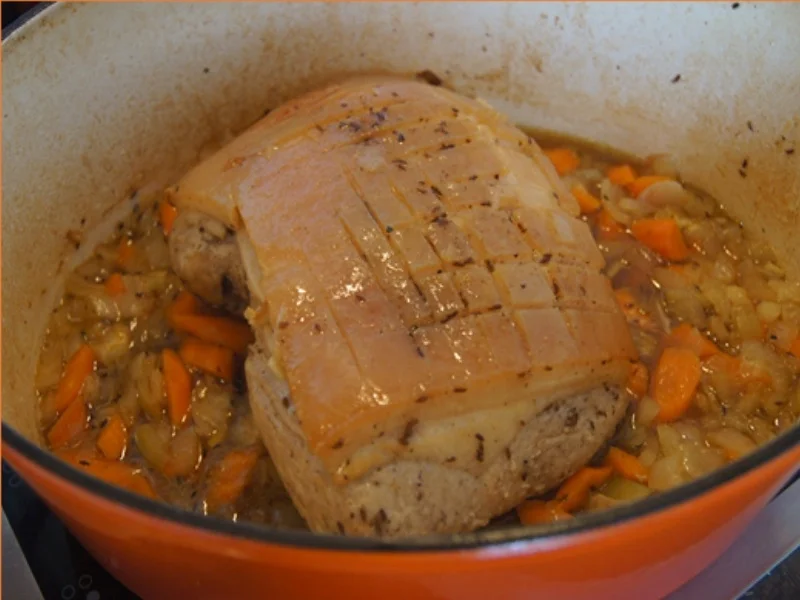 Schinken-Krustenbraten mit Sauce, Spargel und Frühkartoffeln - Rezept - Bild Nr. 8185