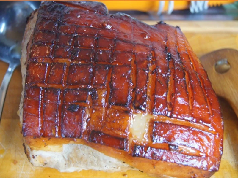 Schinken-Krustenbraten mit Sauce, Spargel und Frühkartoffeln - Rezept - Bild Nr. 8188