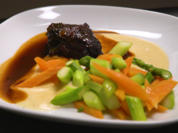 Geschmorte Kalbsbäckchen in Burgunder, getrüffeltes Kartoffelsellerie-Püree - Rezept - Bild Nr. 2