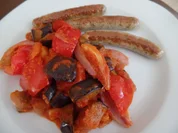 Bratwürstchen mit Paprika-Auberginen -Gemüse - Rezept - Bild Nr. 8178