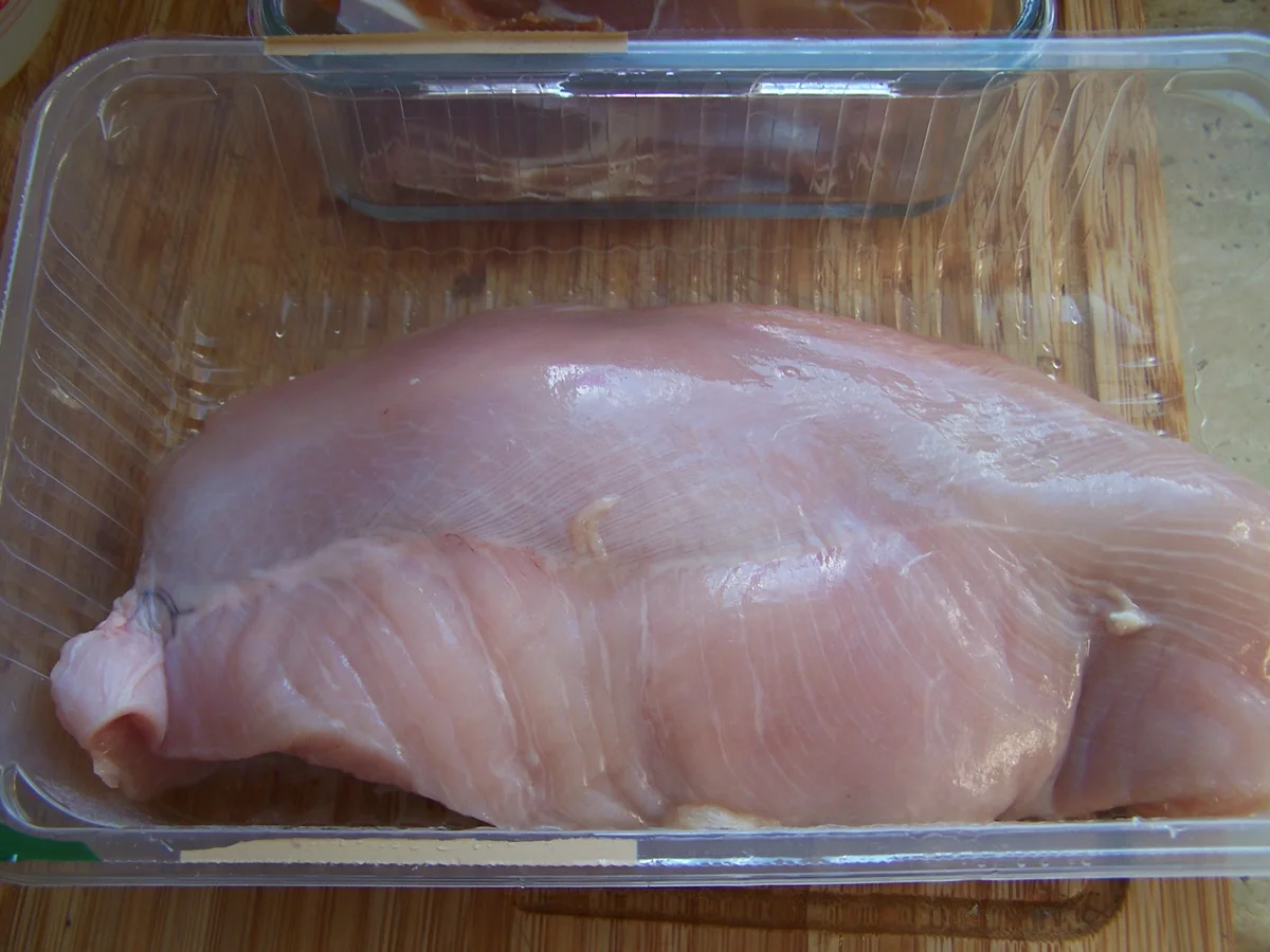 Spargel mit Putenbrust Teile und einem kleinen Salat - Rezept - Bild Nr. 8193