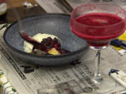 Gries-Soufflé mit japanischem Sake-Kirsch-Ragout, dazu Sauerrahmreis - Rezept - Bild Nr. 2