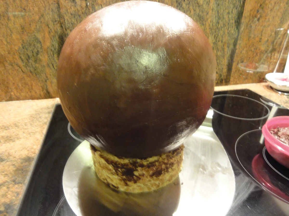 Rezept: Biskuit: BALLTORTE FÜR EINEN FUSSBALL~FAN Bild Nr. 8200 Biskuit: BALLTORTE FÜR EINEN FUSSBALL~FAN - Rezept - Bild Nr. 8200