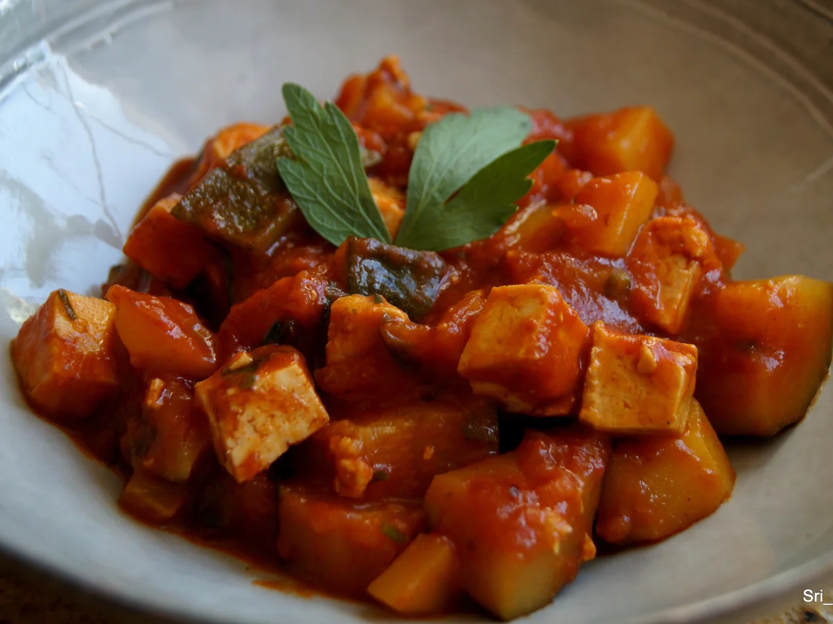 Rezept: Vegetarisches Kartoffelgulasch Bild Nr. 2 Vegetarisches Kartoffelgulasch - Rezept - Bild Nr. 2