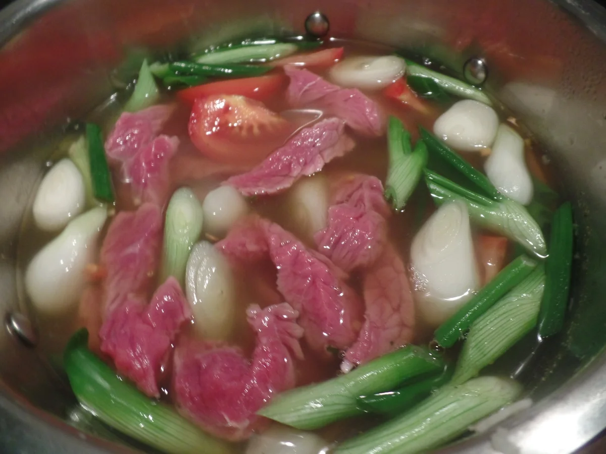 Rezept: Rindersuppe mit Zitronengras Bild Nr. 8206 Rindersuppe mit Zitronengras - Rezept - Bild Nr. 8206