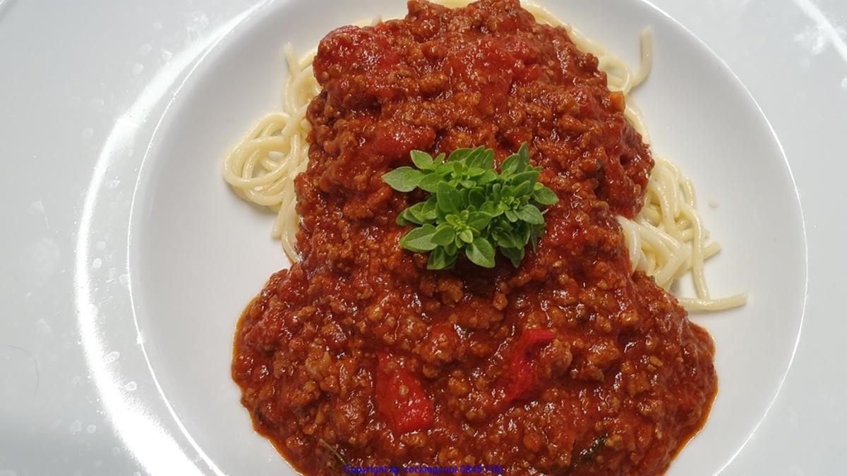 Kindheitserinnerung "Spaghetti Bolognese" = Kochbar Challenge 6.0 (Juni 2019) - Rezept - Bild Nr. 8215