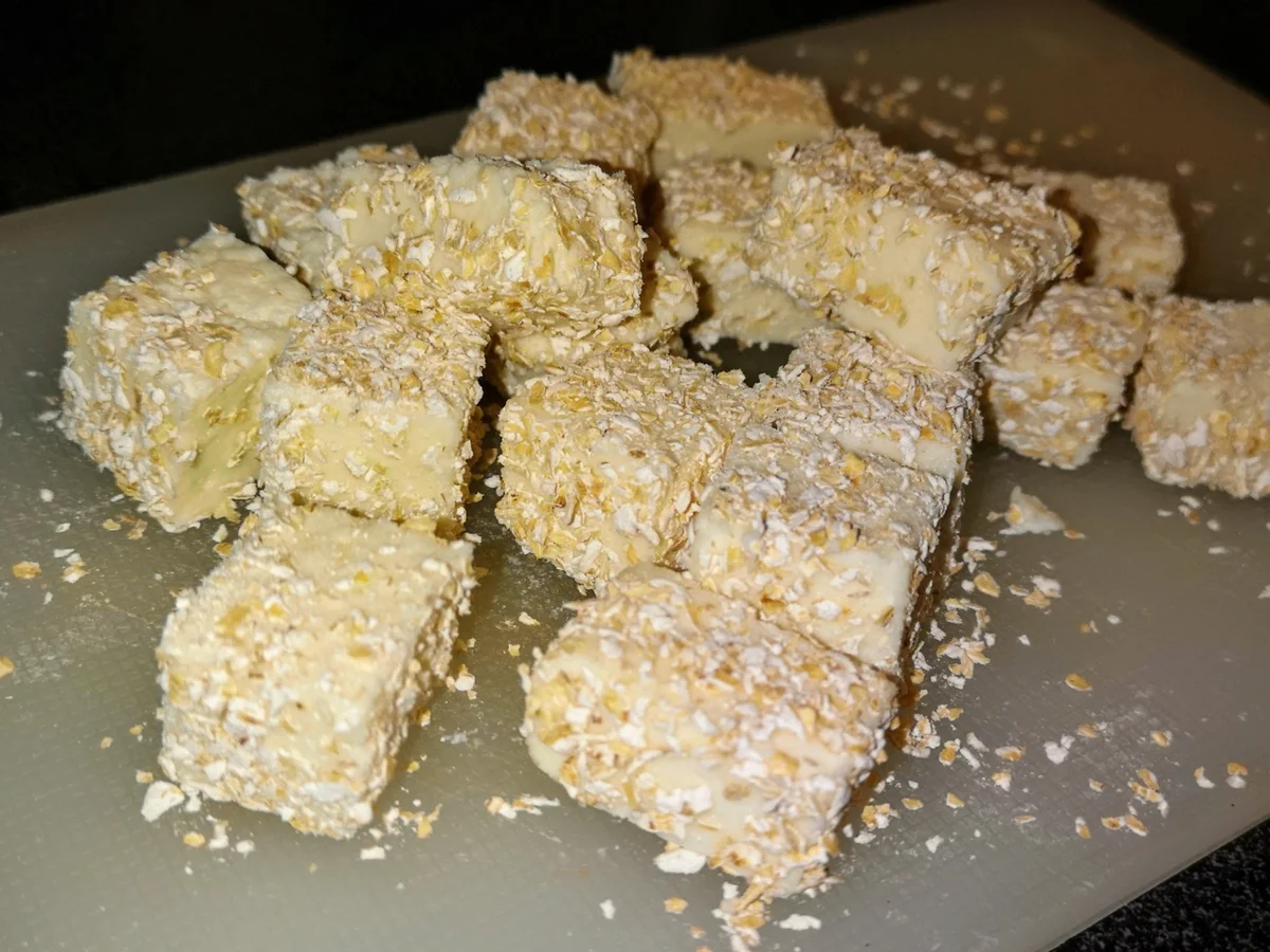 BiNe` S CRUNCHY SCHAFSKÄSEWÜRFEL IN MEDITERRANEM GEMÜSE - Rezept - Bild Nr. 8202