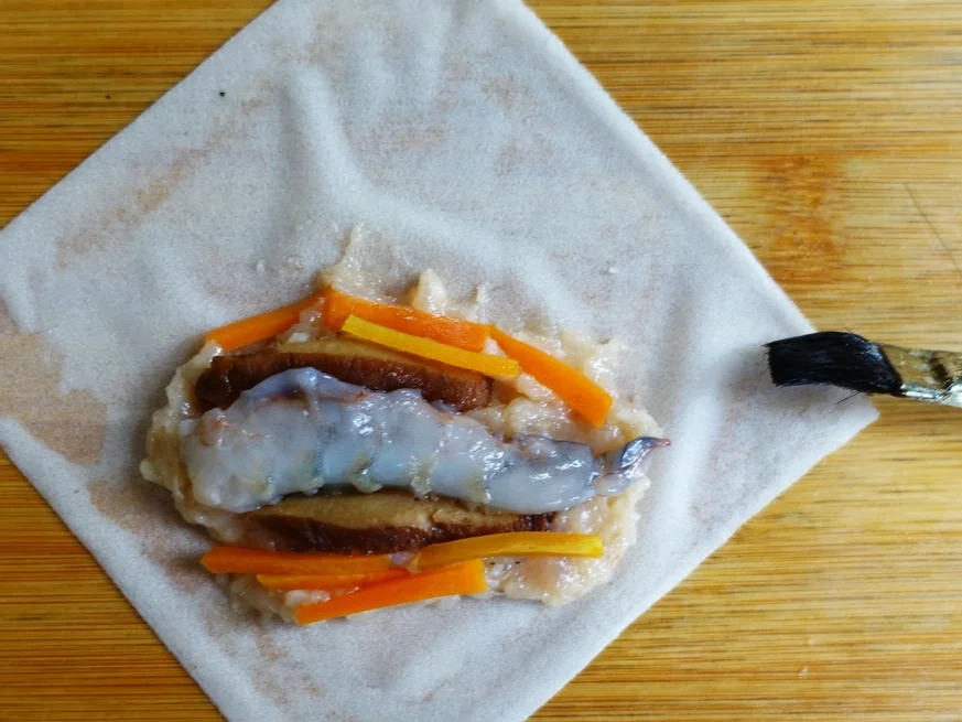 Rezept: Thailändische Frühlingsrollen mit Garnelenfüllung Bild Nr. 8205 Thailändische Frühlingsrollen mit Garnelenfüllung - Rezept - Bild Nr. 8205