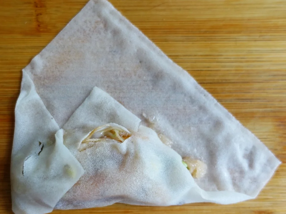 Rezept: Thailändische Frühlingsrollen mit Garnelenfüllung Bild Nr. 8206 Thailändische Frühlingsrollen mit Garnelenfüllung - Rezept - Bild Nr. 8206