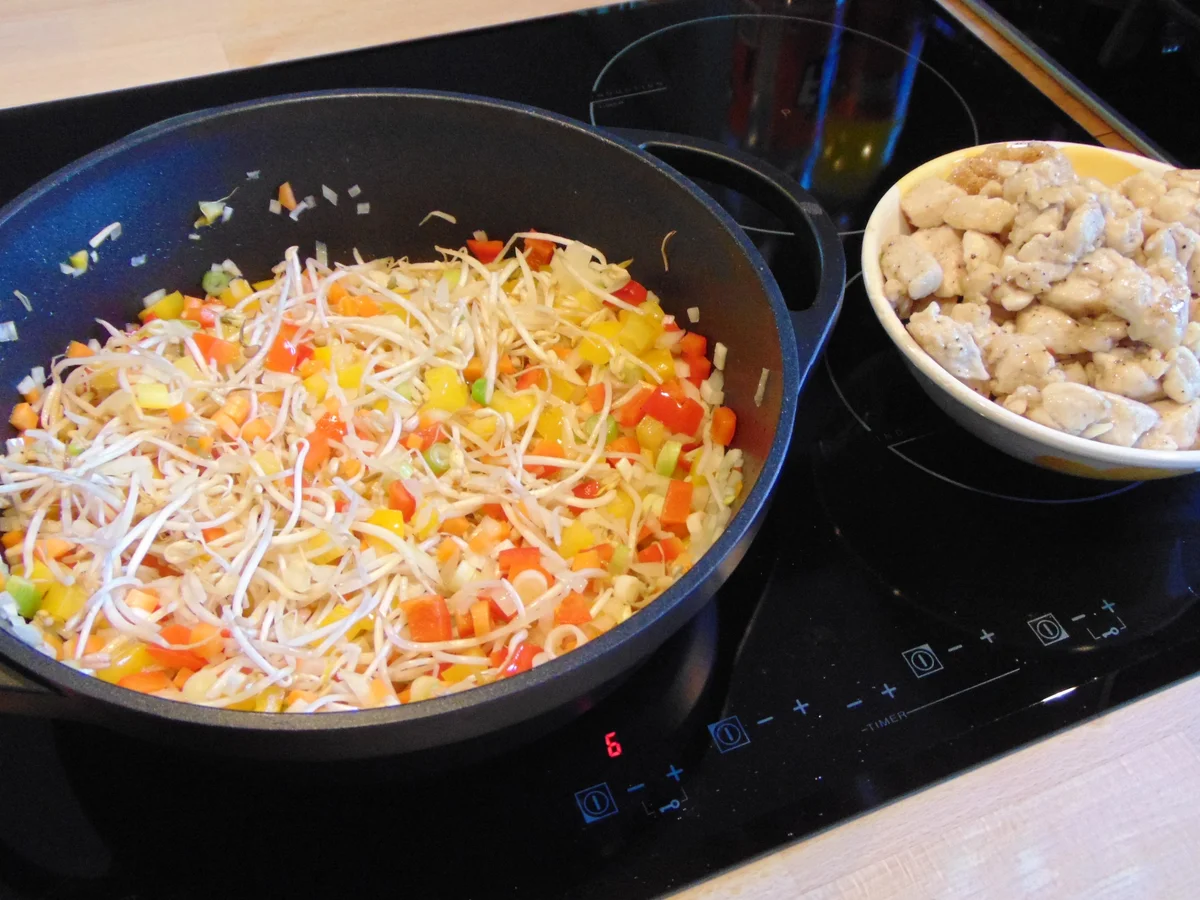 Rezept: Asiatisches Hähnchen süß-sauer Bild Nr. 8289 Asiatisches Hähnchen süß-sauer - Rezept - Bild Nr. 8289