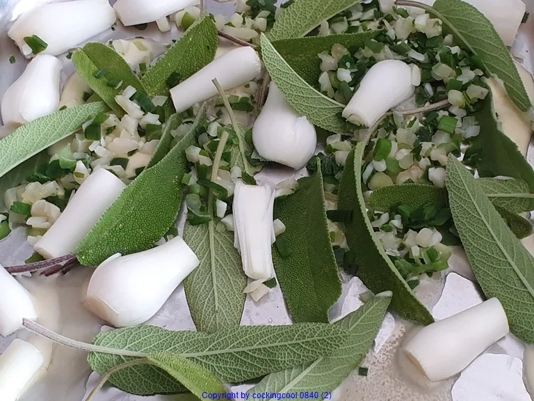 Lachsfilet mit gebratenen Salbei Blättern - Rezept - Bild Nr. 5