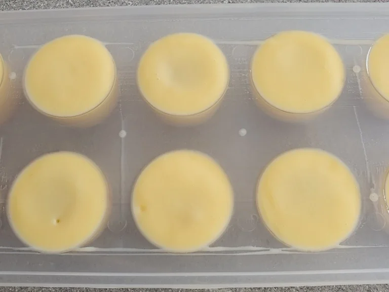 Rezept: EIS Praline mit Gebäck im Kern Bild Nr. 8207 EIS Praline mit Gebäck im Kern - Rezept - Bild Nr. 8207