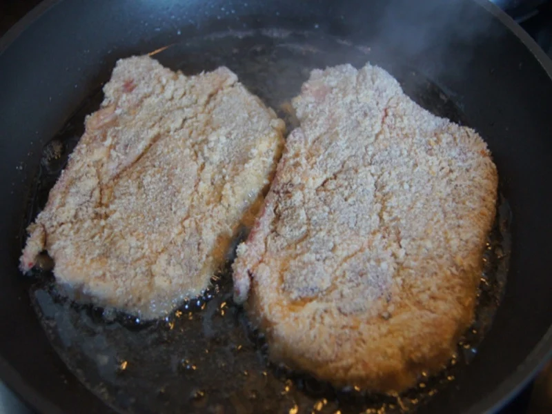 Nackenkotelett mit Spargel und Kartoffelstampf - Rezept - Bild Nr. 5