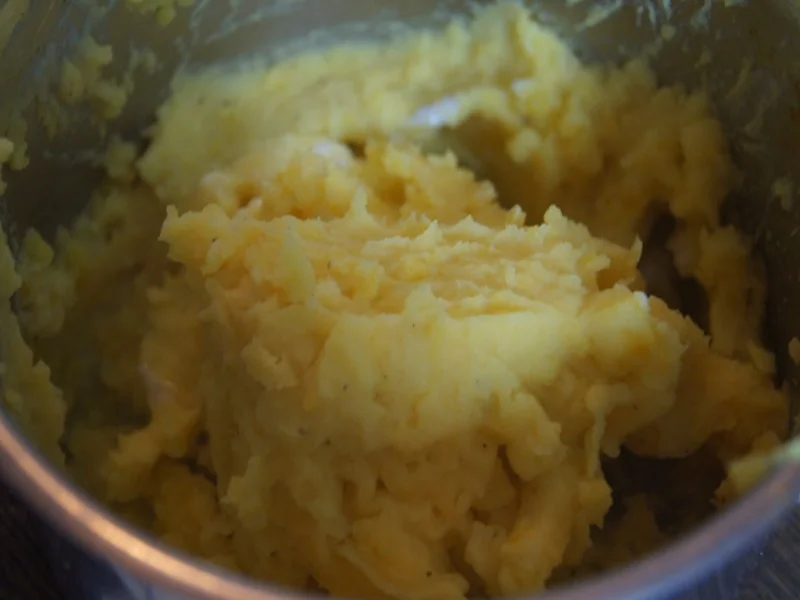 Nackenkotelett mit Spargel und Kartoffelstampf - Rezept - Bild Nr. 12