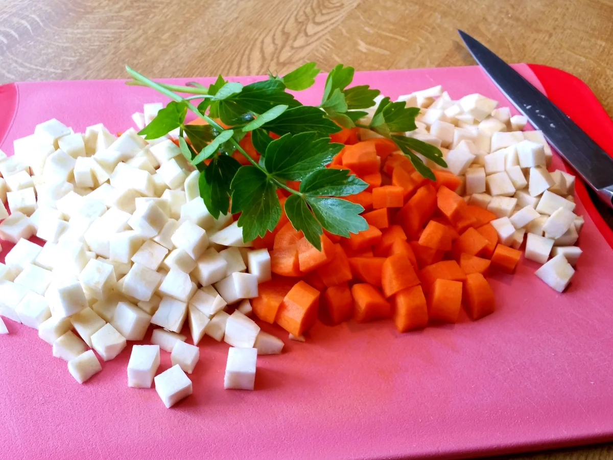 Kindheitserinnerung "Schlesische Nudelsuppe" = kochbar Challenge 6.0 (Juni 2019) - Rezept - Bild Nr. 8252