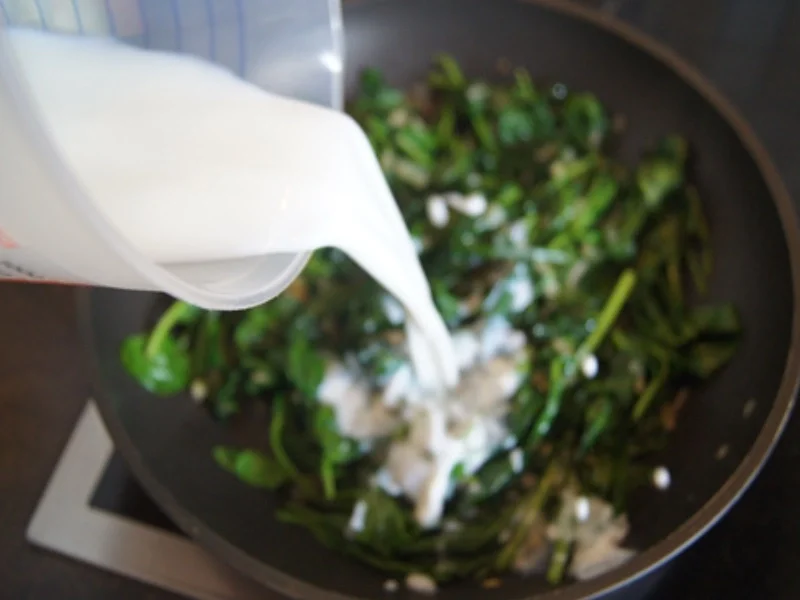 Rezept: Lachsfilet mit herzhaften Spinat und Kartoffelstampf Bild Nr. 13 Lachsfilet mit herzhaften Spinat und Kartoffelstampf - Rezept - Bild Nr. 13