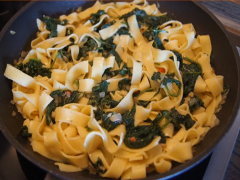 Rezept: Spinat-Carbonara Bild Nr. 8263 Spinat-Carbonara - Rezept - Bild Nr. 8263