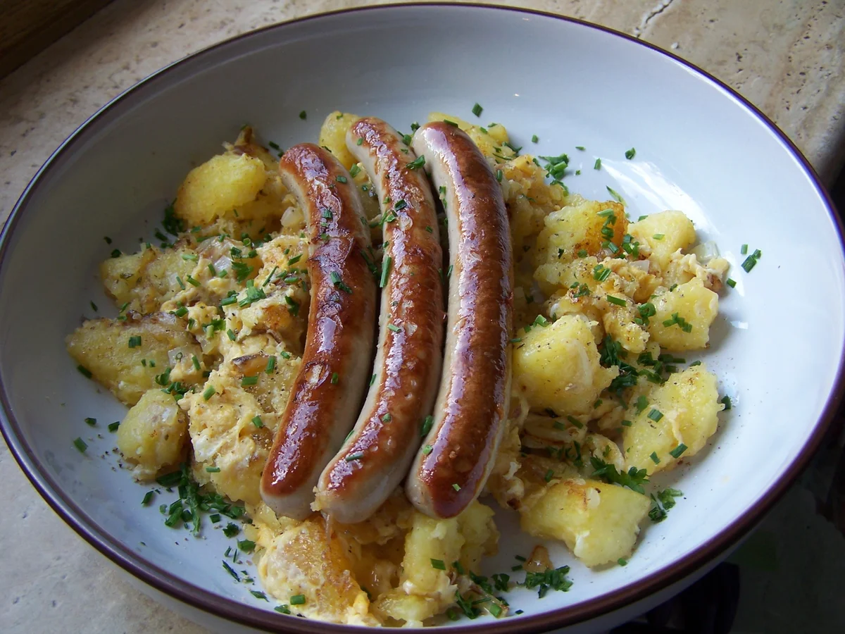 Bei uns heißt das ,, eigschniene Kniadla mit Öia , Eingeschnittene Knödel mit Eier - Rezept - Bild Nr. 8252