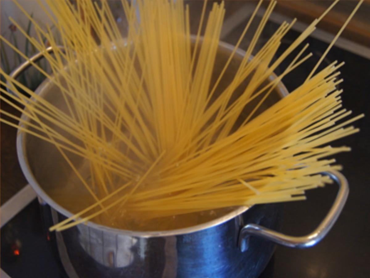 Pasta mit Spaghetti, Gemüse und Garnelen - Rezept - Bild Nr. 8254