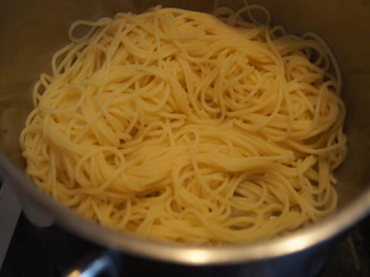 Pasta mit Spaghetti, Gemüse und Garnelen - Rezept - Bild Nr. 8255