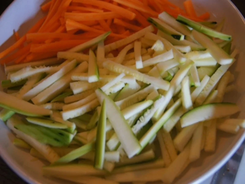 Pasta mit Spaghetti, Gemüse und Garnelen - Rezept - Bild Nr. 8257