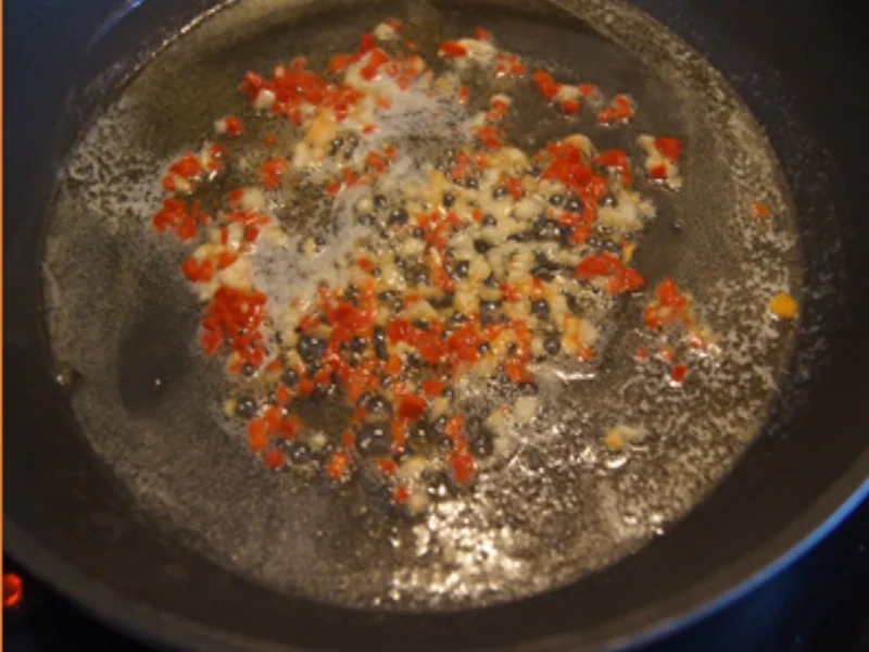 Pasta mit Spaghetti, Gemüse und Garnelen - Rezept - Bild Nr. 8264