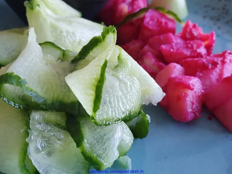 "Kartoffelsalat" für Lady`s mit "Rote Bete Relish" - Rezept - Bild Nr. 8264