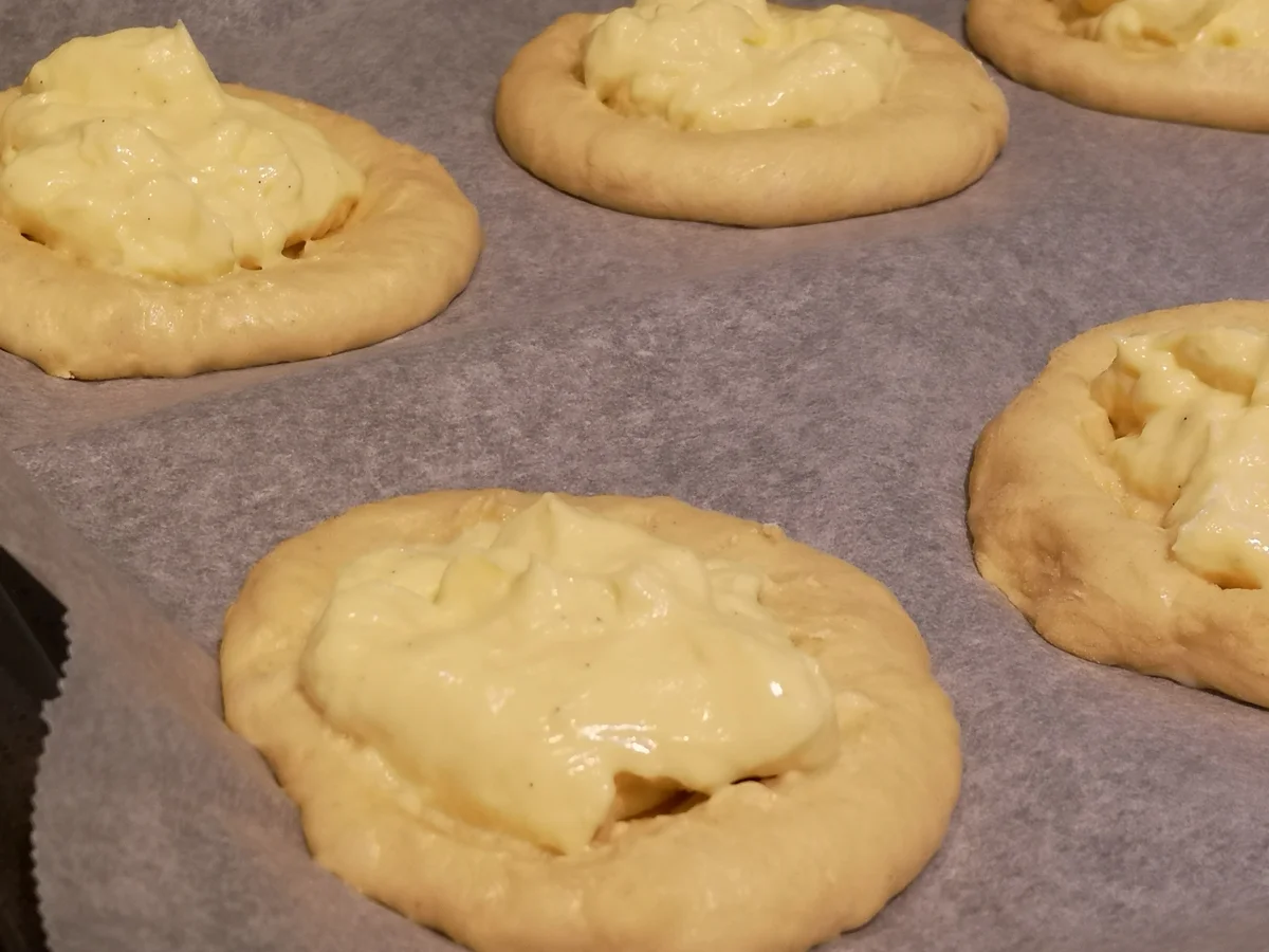 BiNe` S RHABARBER STREUSELTEILCHEN - Rezept - Bild Nr. 8253