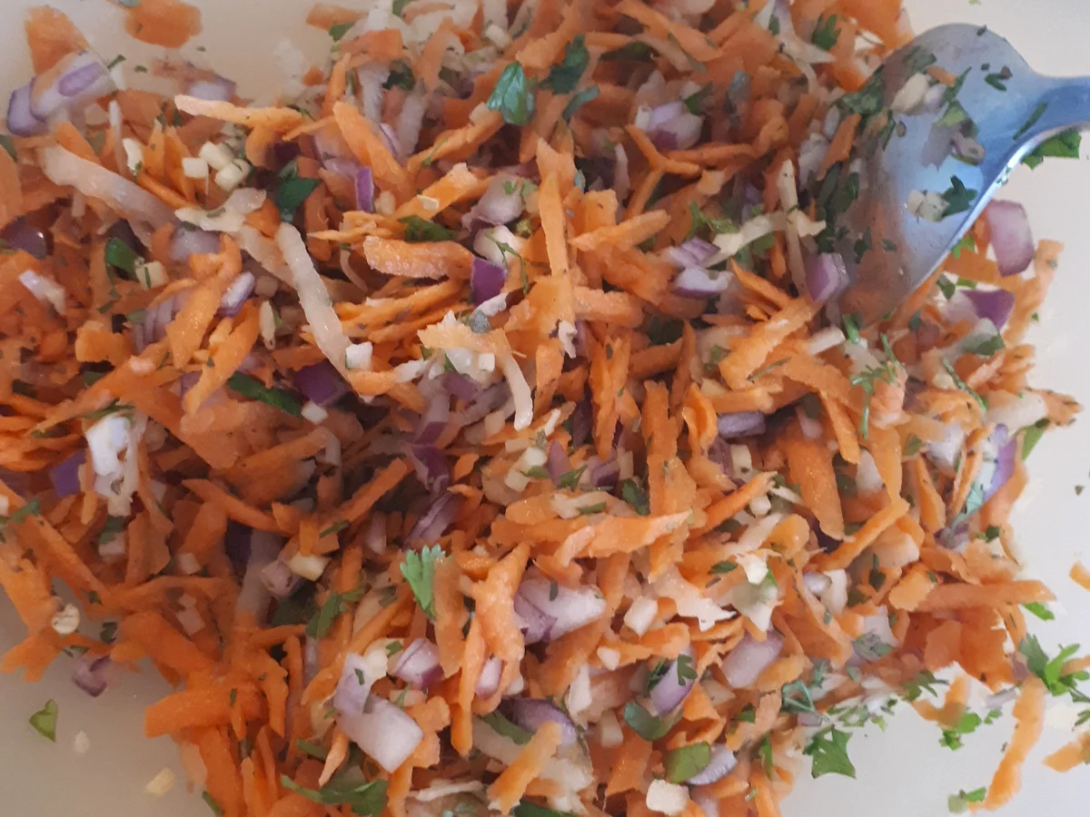 Rezept: indisch: Gajar Paratha - Karotten-Fladen Bild Nr. 8256 indisch: Gajar Paratha - Karotten-Fladen - Rezept - Bild Nr. 8256