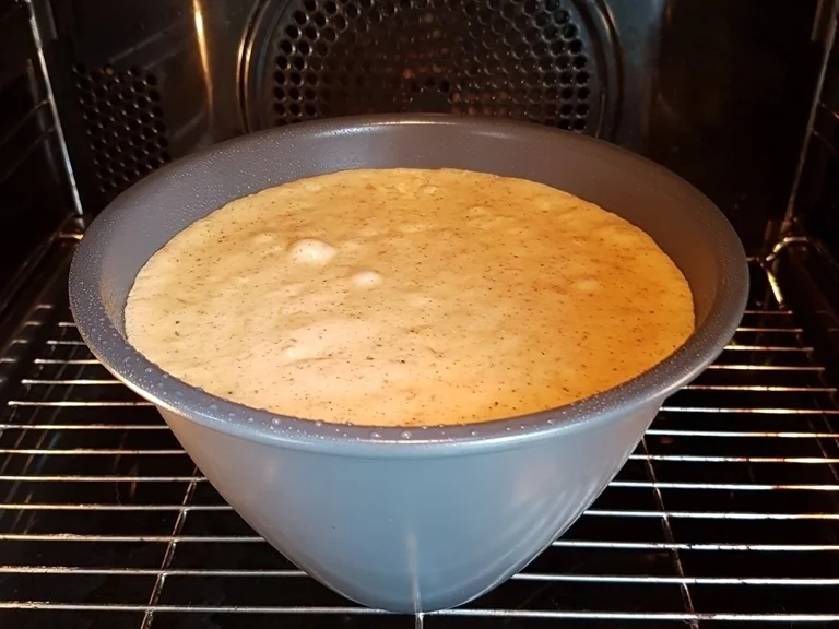 "Karotten- Haselnuss- Kuchen" - Rezept - Bild Nr. 3