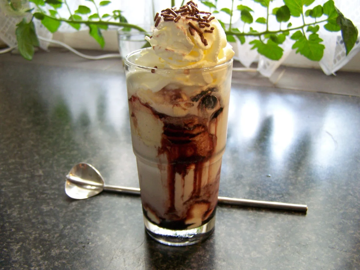 HOCIś Milchshake mit Amarenakirschen - Rezept - Bild Nr. 2