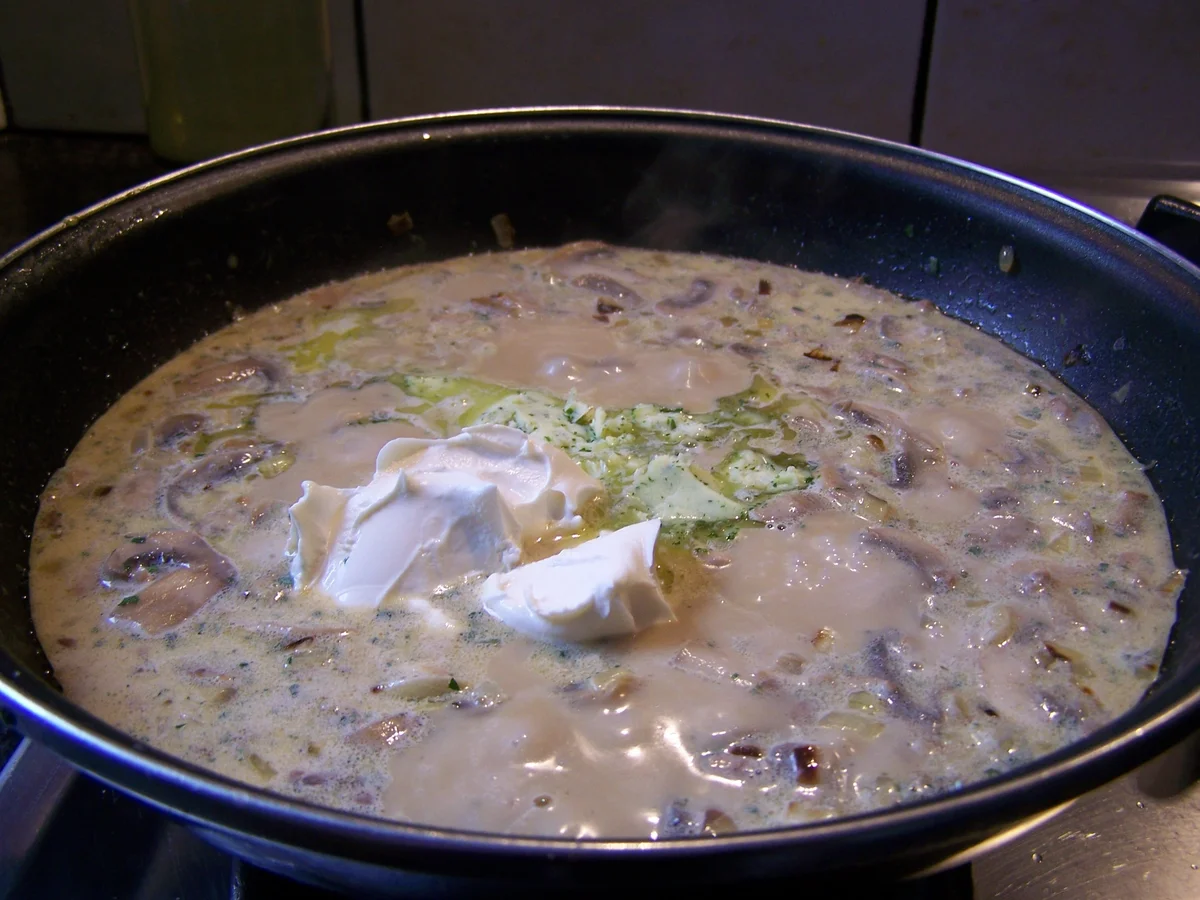 Schweinefilet-Champignon-Sahnegeschnetzeltes.... - Rezept - Bild Nr. 8262