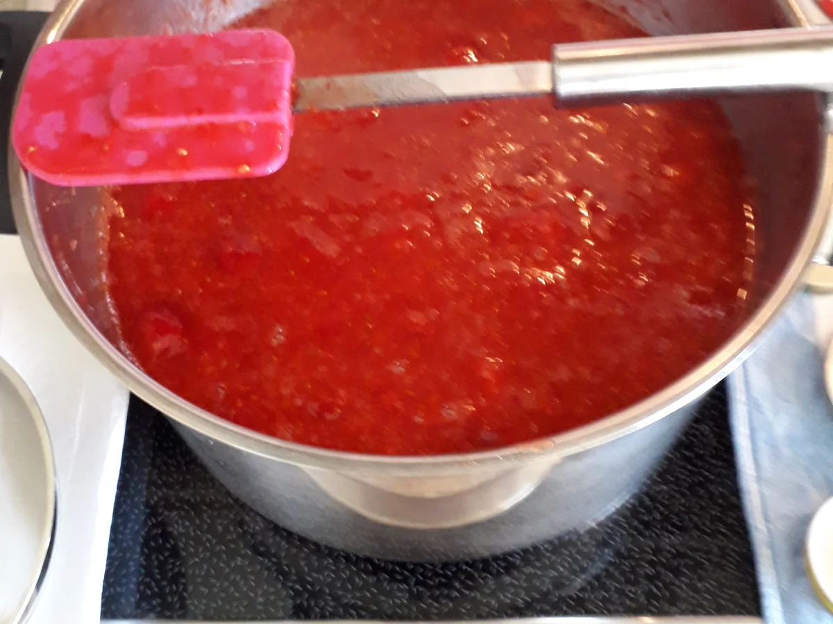 Erdbeer Konfitüre - Rezept - Bild Nr. 8258