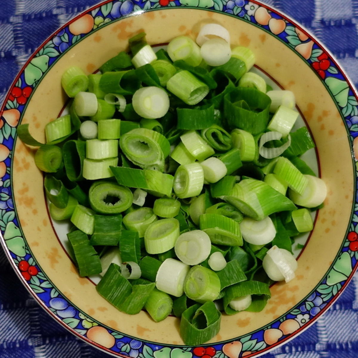 Exotisch-würzige Gemüsepuffer mit Kokosnuss – Martabak ala Ampenan - Rezept - Bild Nr. 8262